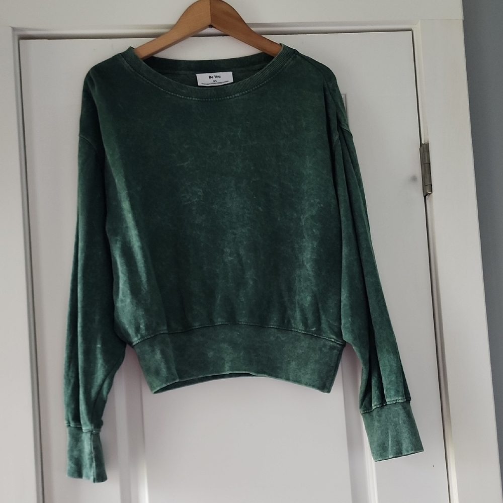Green Crewneck Top